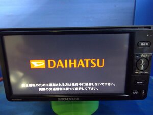 (H)カーナビ ダイハツ純正 NSZM-W65D NR-MZ90-DH フルセグ/SD/Bluetooth/DVD 2014年地図データ 動作確認済 [2307856]