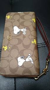 COACH × PEANUTS スヌーピー　長財布　未使用