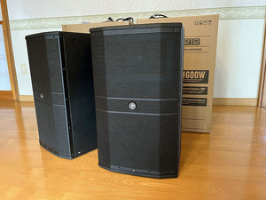 Mackie DRM212ペア