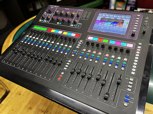 ALLEN&HEATH GLD-80　Hケース