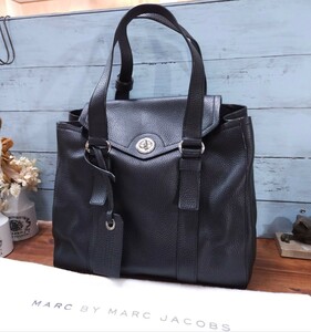 美品☆MARC BY MARC JACOBS マークジェイコブス ターンロック トートバッグ ワーキングガール ドーリー レザー ブラック系 ロゴ