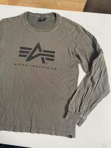 ALPHAアルファALPHA INDUSTRIES　アルファインダストリーズ ロンT　長袖Ｔシャツ カーキ　定番ロゴT丸首 メンズM アメカジ