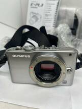 【E/D11539】OLYMPUS オリンパス PEN Lite E-PL3 ダブルズームレンズキット シルバー デジカメ 付属品有り_画像2