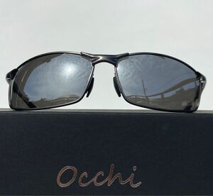 新品 OCCHI 偏光サングラス レンズUV400 軽量 シルバーミラー