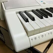  [231219-1K]【現状品】《CASIO/電子ピアノ》カシオ/キーボード/LK-516/光ナビゲーション/デジタルキーボード/2021年製/_画像3