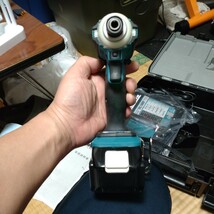 マキタ BL TD1720 DRGX ブルー 18v 未使用 バッテリー 純正バッテリー 書　6.0 Ah makita_画像6