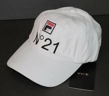 定価9000 新品 本物 N°21 × FILA ヌメロヴェントゥーノ フィラ 帽子 キャップ 20S-CAP-C100 1072_画像1