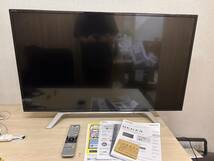 S323-T18-323 TOSHIBA 東芝 液晶カラーテレビ 43Z700X REGZA レグザ 映像機器 通電確認済 【大型サイズのため直接引取推奨】_画像1