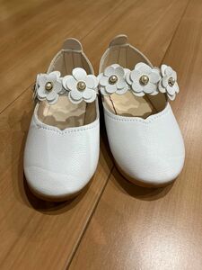 フォーマル　靴　16.0 白色　花　結婚式