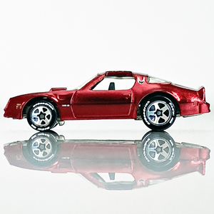 1/64 ホットウィール クラシック ポンティアック ファイヤーバード レッド Hot Wheels Classics Pontiac Firebird Red