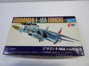 当時物Crown/クラウン　アメリカ海軍戦闘機　グラマン　F-14A　トムキャット　1/144　No6　プラモデル　開封済