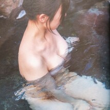 愛される予感　ＮＭＢ４８安部若菜ファースト写真集 岡本武志／撮影　安部若菜／著_画像4