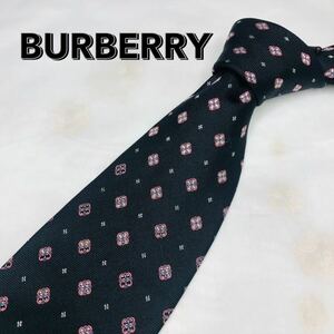 BURBERRYバーバリーネクタイ　ハイブランド　ブラック花柄　高級シルク100%