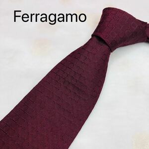 Ferragamoフェラガモ　ネクタイ　ハイブランド　ワインレッド　高級シルク100%