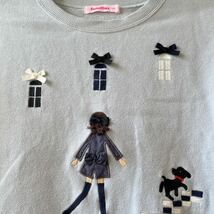 ☆familiar☆ファミリア☆140 トレーナー 水色 刺繍 スウェット ブルーグレー_画像3