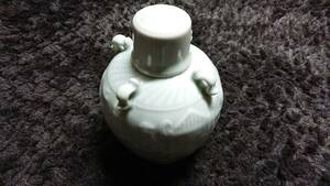 * woman ..* sake cup and bottle * that time thing? rare?*.....* free shipping * cheap?*