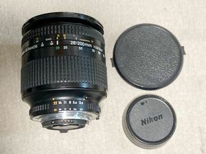 ニコン　AF Zoom Nikkor 28-200mm F3.5-5.6Ｄ　奇跡の光学系！！　その1