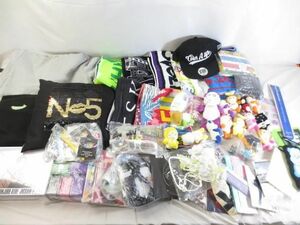 【まとめ売り 中古品】 アーティスト SEKAI NO OWARI AAA Nissy 他 マフラータオル クッション ぬいぐるみストラップ