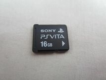 【同梱可】中古品 ゲーム PS Vita 本体 PCH-1000 ブラック 動作品 充電ケーブル メモリカード 16GB付き_画像2