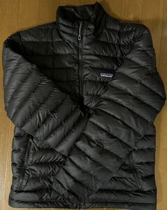 激安　美品　ダウンセーター　パタゴニア　ブラック　patagonia サイズM サーフィン　スノーボード　ビジネスにも