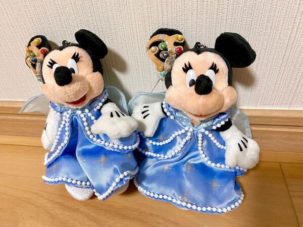 ディズニー ミニーちゃんぬいぐるみ2つ!
