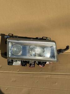  Mitsubishi Fuso Super Great original HID hid (high intensity discharge) head light headlamp ballast right side driver`s seat side STANLEY 033-7526 R