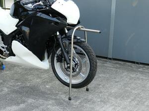 GSX-R125　DL33B　　GSX-R150　　　　　フロントワンタッチスタンド　BA10-S02　　　　　GSX-S　250　　　