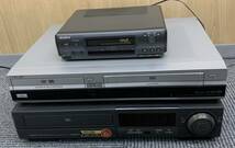 1円〜SONY ソニー RDR-VX35 EV-S35 HITACHI ヒタチ VT-BF33 ビデオカセットレコーダー DVDレコーダー 通電確認 3台まとめ売り_画像1