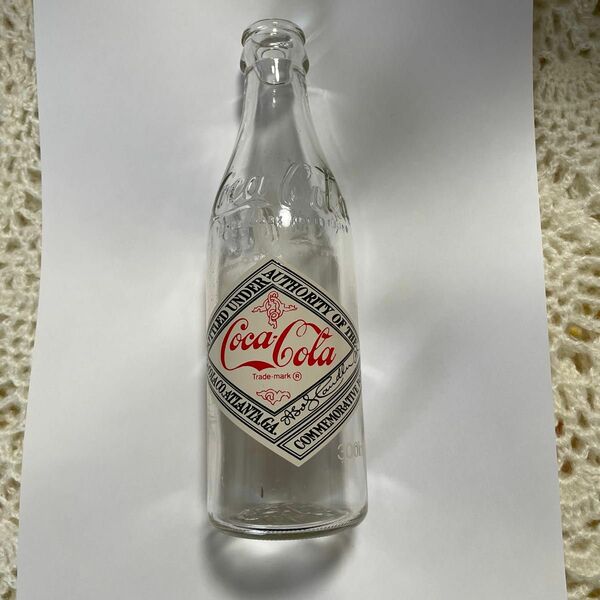 コカコーラの殻瓶　　1956年〜1981年に発売された物です。