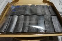 竹炭　１０センチカット　２５～３５枚　送料込　　除湿　消臭_画像1