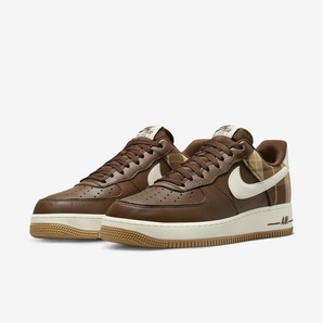 NIKE AIR FORCE 1 07' LX DV0791-200 エア フォース 茶×茶チェック US9.5の画像1