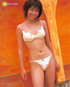 【切り抜き】和希沙也『ミスマガジン2002 BIKINI SPECIAL』#水着あり 14ページ 即決!