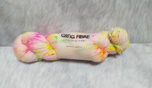 輸入　毛糸　Qing Fibre　Dashing Sassy　ハンドダイド　メリノウール100％　100ｇ×1個　400ｍ　Lapine　イギリス　海外