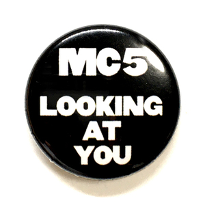 25mm 缶バッジ MC5 LOOKING AT YOU MOTOR CITY FIVE ガレージパンク