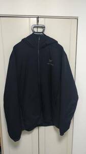 送料込！！美品！！【ARC'TERYX　Atom LT Hoody　アークテリクス　アトムＬＴフーディ】