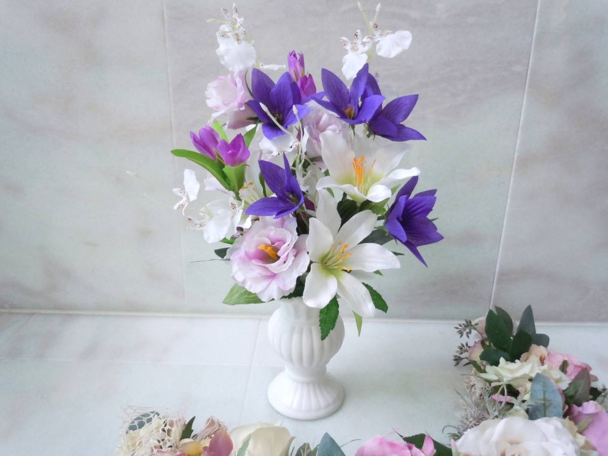 ◆Modern Japanese style*Elegant offering arrangement◆Lilies, bellflowers, Buddha flowers, vase arrangement, funeral arrangement, for your altar*Art flowers, artificial flowers, free shipping, hand craft, handicraft, art flower, pressed flowers, arrangement