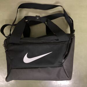 ほぼ未使用　NIKE ナイキ スポーツバッグ ボストン バッグ ブラック 