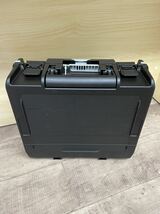 （190）新品 makita マキタ 充電式インパクトドライバ TD173DRGXB 18V 6.0Ah ブラック ケース バッテリー 2個 充電器付き_画像4