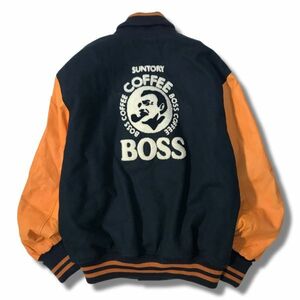 《良品◎》SUNTORY BOSS★レザー袖*豚革*ボスジャン*バックデザイン*スタジャン*ジャケット*ネイビー/オレンジ*サイズL(MW2738)◆S80