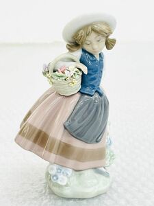 I♪ LLADRO リヤドロ フィギュリン 甘い花の香り 骨董 フィギュア 人形 陶器 アンティーク 置物 インテリア 少女 