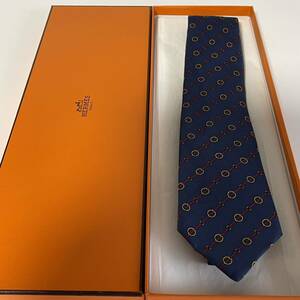 エルメス（HERMES） 青赤ストライプ丸ネクタイ