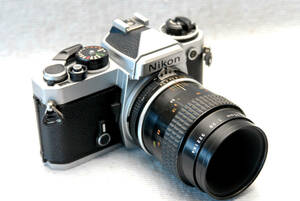 Nikon ニコン 昔の高級一眼レフカメラ FEボディ + 純正55mm高級レンズ1:2.8付 希少品