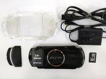 【極美品】PSP-3000 プレイステーション・ポータブル（ピアノ・ブラック）新品互換バッテリー＆クリアハードケース＆microSD8GB_画像2