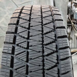 8-9分山 21年製 BLIZZAK ブリザック DM-V3 215/70R16 中古1本 BRIDGESTONE(ブリヂストン) 愛知手渡し,交換可 個人宅配送不可 820-20