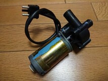 純正 ベンツ w126 w201 w123 w116 r107 ヒーターポンプ 電動 ウォーターポンプ ヒーターモーター 補助ポンプ Bosch 0008356964 0130002070_画像5