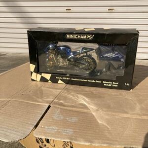 ミニチャンプス MINICHAMPS MotoGP 2004 Yamaha YZR M1バレンティーノ ロッシ モデル