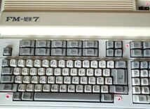 【動作良好品】富士通 FM-NEW7 PC本体 CRTケーブル 電源ケーブル付属 3点セット★昭和レトロ マイコン パソコン_画像3