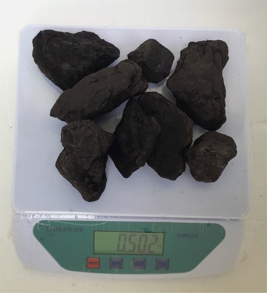 三池炭鉱　石炭　１ｋｇ　コレクション　教材　展示　貴重　黒ダイヤ　世界遺産　有名　燃料　模型