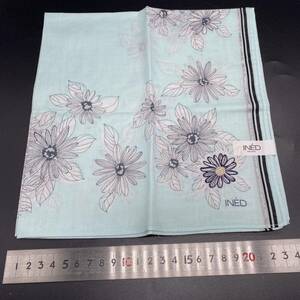 INED イネド　ハンカチ ライトブルー　花柄　刺繍　ラメ　no.32