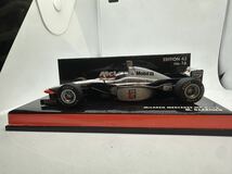 1/43 ミニチャンプス McLaren MP4/12 ミカ・ハッキネン ハッキネンサイン入り_画像2